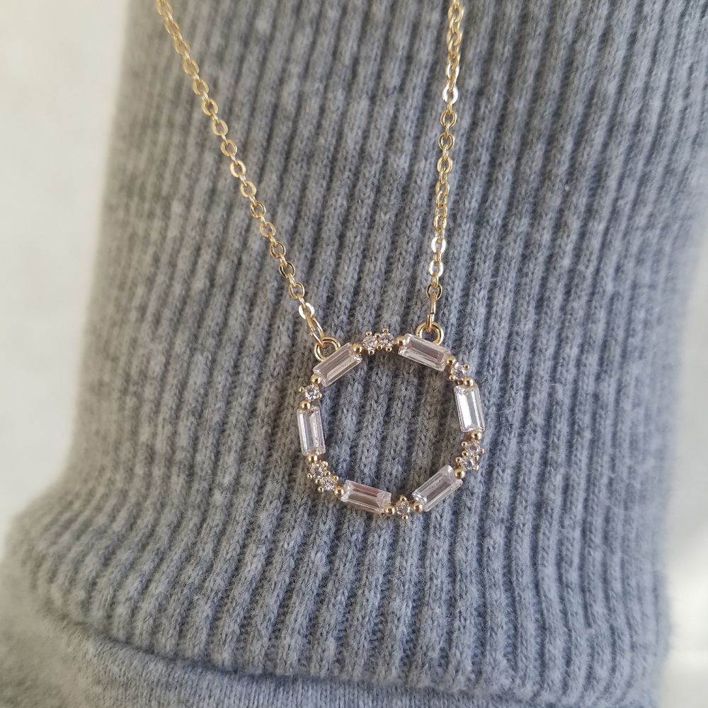 Gold Necklace Gold Necklace Gold Necklace Gold Necklace Gold Necklace - Picture 2 of 7